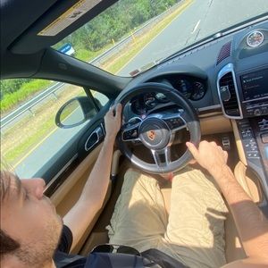 Meet your Posher, Adam